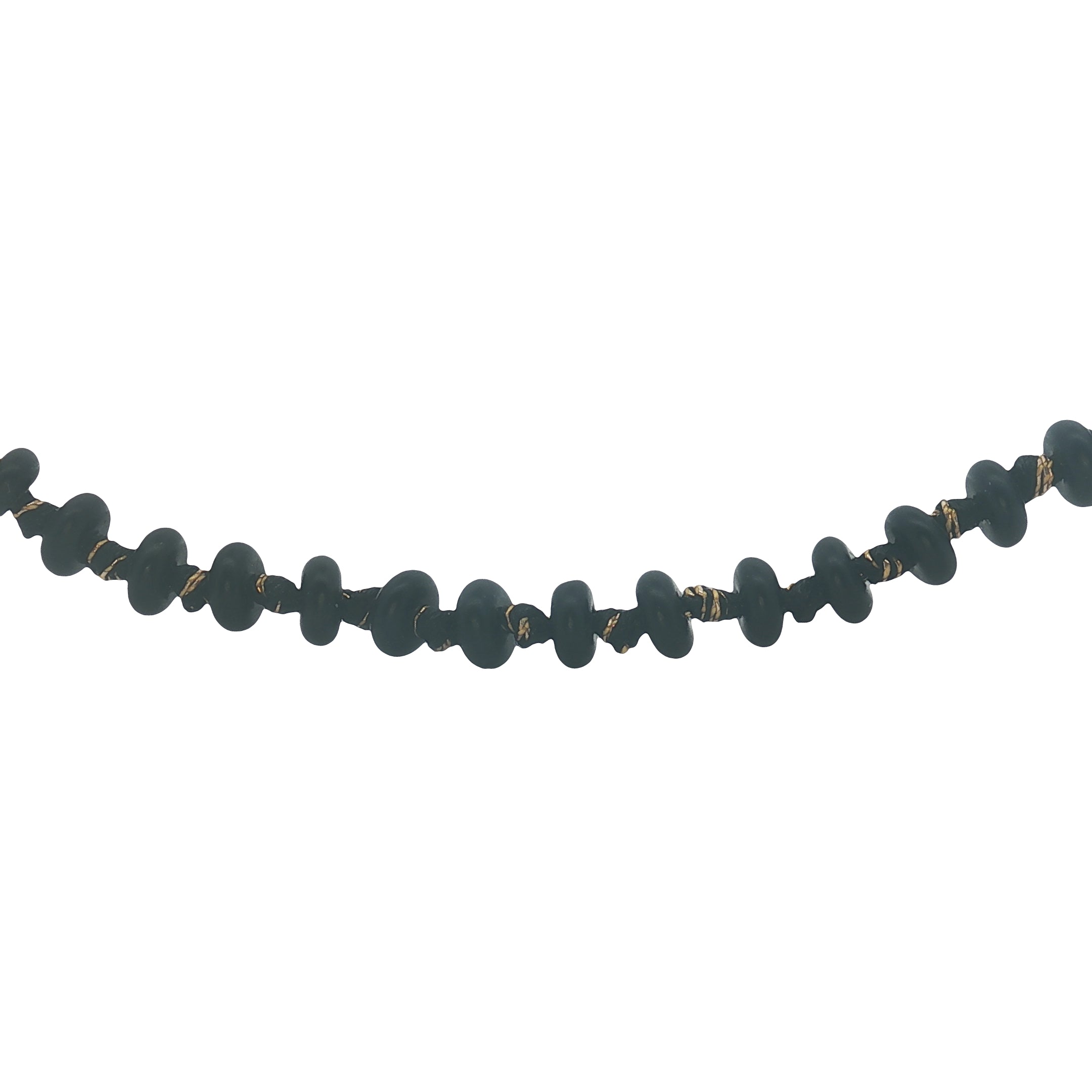 Collier doré perles noires avec noeuds noirs et dorés 64 cm