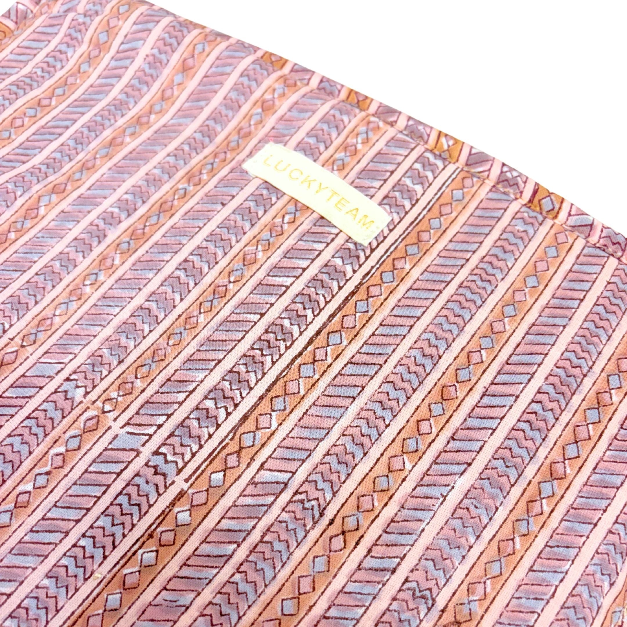 Grande pochette de voyage à rayures roses et bleues