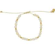 Bracelet perles blanches et dorées