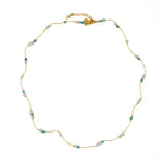 Collier fil doré et pierres naturelles