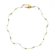 Collier fil doré et pierres naturelles