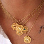 Collier doré médaille oeil texturé et pierre - LABRADORITE