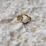 bague dorée pierre lune